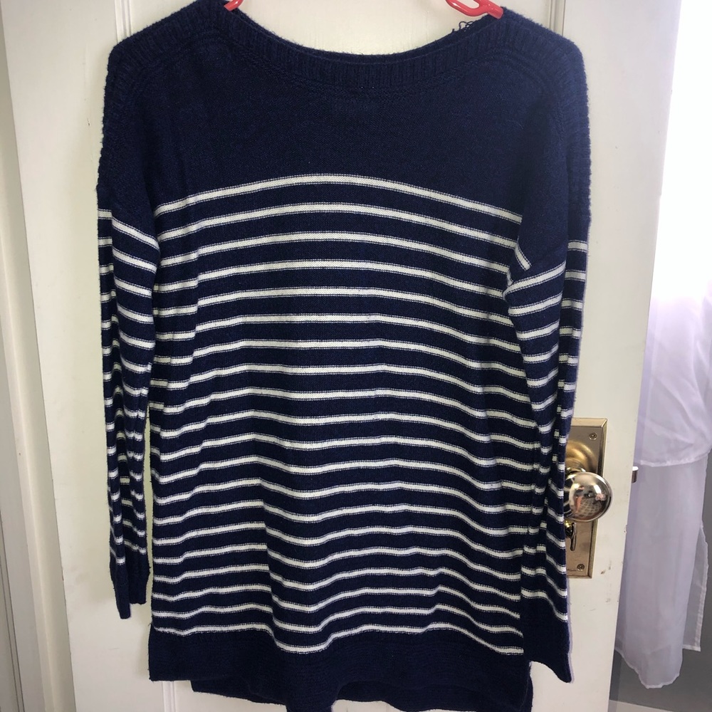 Old navy sweater